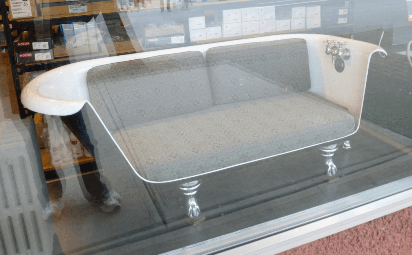 Bathtub seat